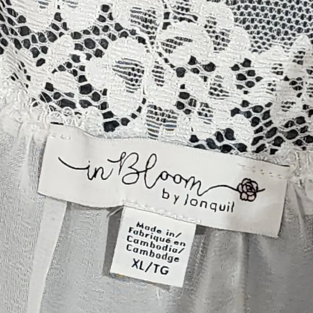 In Bloom by Jonquil Lillian Camisole & Shorts Set Ivory XL‎